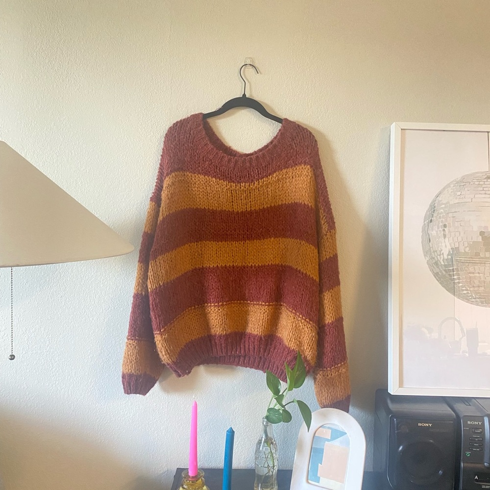 The Common Room Co. red and orange chunky knit sweater